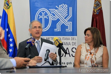 Alcalde firma de Convenio Transparencia Venezuela 02