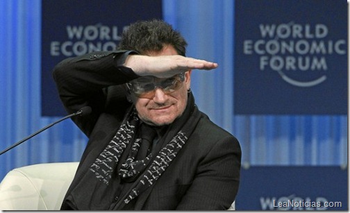 bono-adora-facebook