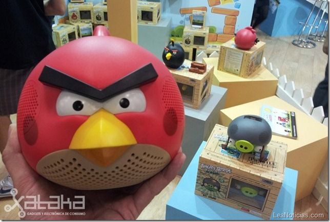 2011_09_04_angrybirdsspeakers1