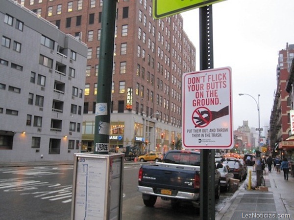 Carteles que tratan de enseñar etiqueta y educación a la población de New York 02