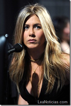 Jennifer Aniston 2011 People Choice Awards n0S6XryRytbl