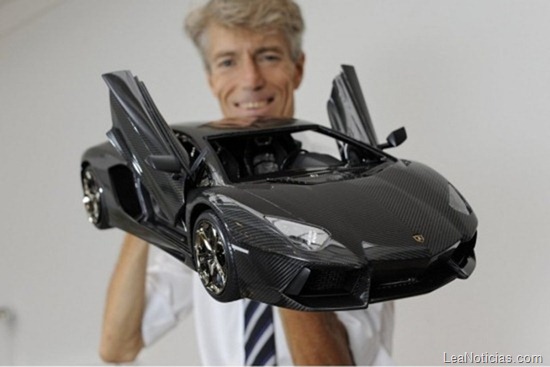 Modelo miniatura de un Lamborghini, cuesta 12 veces más que el vehículo real 01