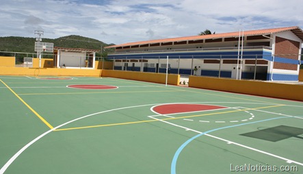 ESCUELA 1.