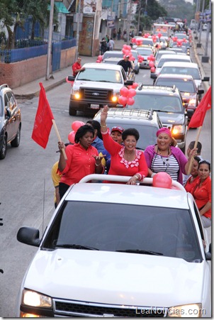 NOTA 3 FOTO 1 CARAVANA PSUV