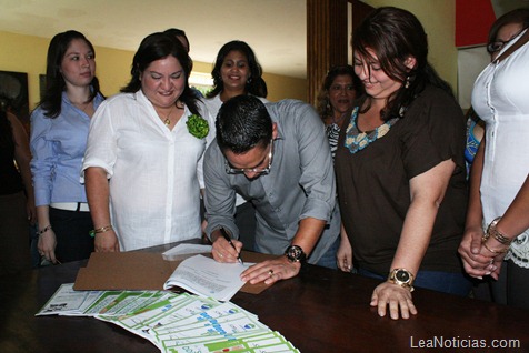 Firma convenio entre Alcaldía de Lechería y Ciami (Programa Estar en Bienestar)