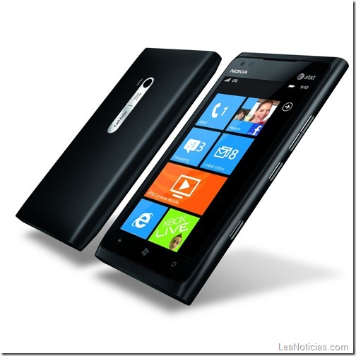 1200-nokia-lumia-900_black_combo