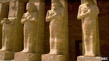 120116192807_egypt_tomb_singer_valley_of_the_kings_archaeology_304x171_bbc
