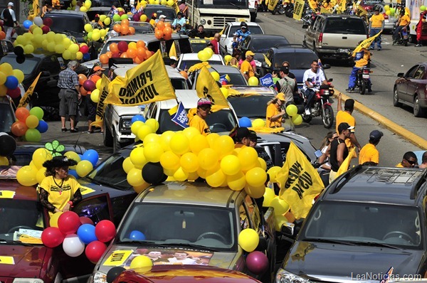 07CARAVANA TRICOLOOR POR CARACAS_GS