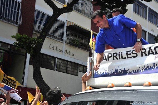 11CARAVANA TRICOLOOR POR CARACAS_GS