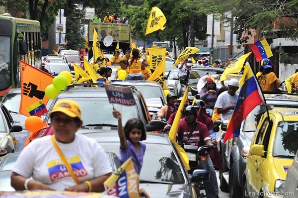 17CARAVANA TRICOLOOR POR CARACAS_GS