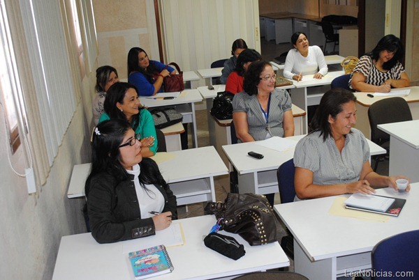 22 profesionales participaron en taller