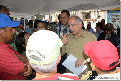 Alcalde Ledezma en Jornada de Atenci ¦n Integral en Santa Rosalia (2)