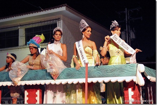 carnaval-barcelona-carrozas-2