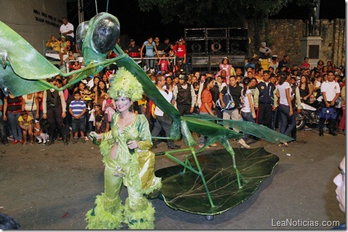 carnaval-barcelona-carrozas-3