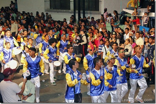 carnaval-barcelona-carrozas-4