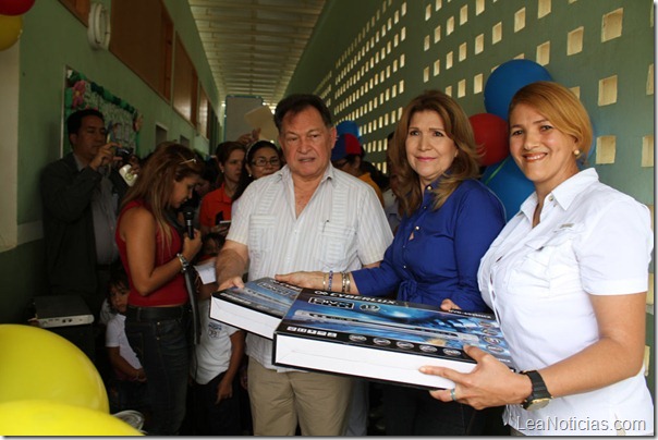 ENTREGA DE MATERIAL EN CEI LA LAGUNITA