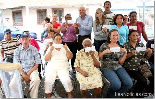 El Gato y Maicavares entregaron donativos