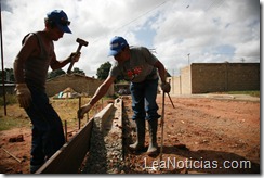 Gobernación construye aceras y brocales foto 1