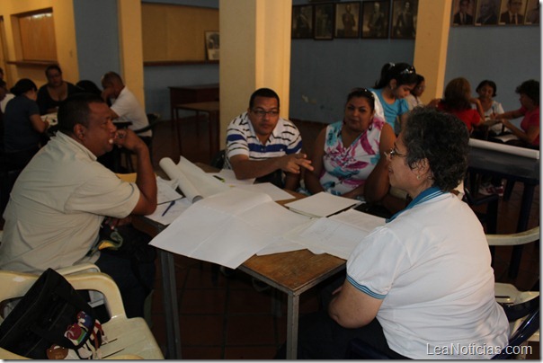 Los talleres están siendo coordinador por la Dirección de Educación del Ejecutivo regional.