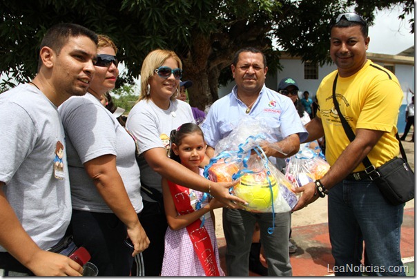 Más de 785 niños de 11 escuelas estadales foto 1