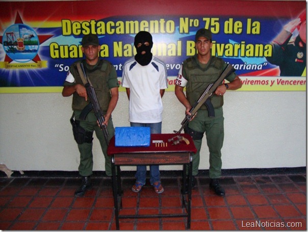 detenido con panela y arma 23-4-12