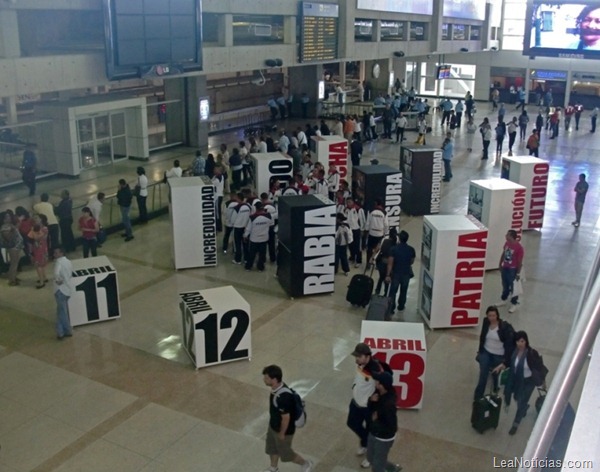 exposición-fotográfica-11-abril-aeropuerto-maiquetía-01