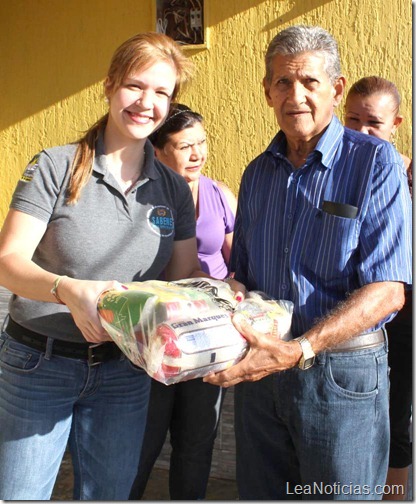 gobernación entrego cestas alimentarias