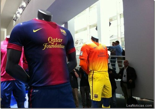 Barcelona_Uniforme_03