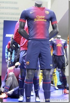 Barcelona_Uniforme_09