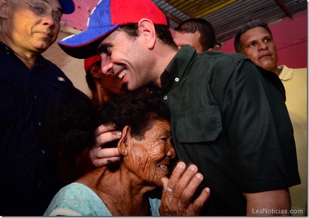 Capriles en casa por casa (1)