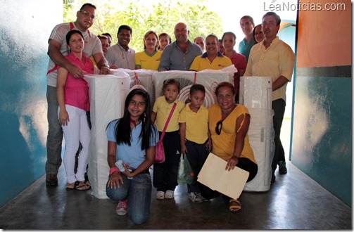 FOTO 1 Favorecidos más de 260 estudiantes