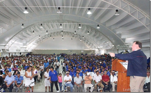 FOTO 1 MOREL HABLO ANTE UNAS 10 MIL PERSONAS EN EL CENTRO DE CONVENCIONES DE EL SAMBIL