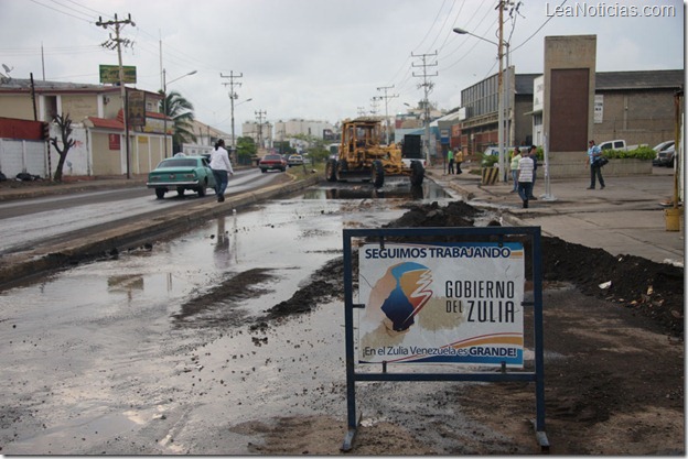Inspeccion de el avance de los trabajos de la restructuracion de la avenida 17 Los Haticos por parte del Ejecutivo Regional Pablo Perez