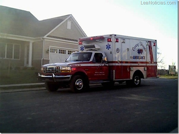 ambulancia-casa-joven-obesa