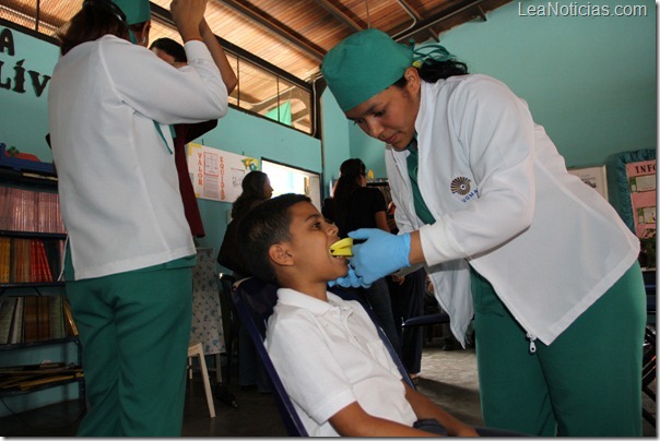 foto 2 Más de 400 niños beneficiados en jornada