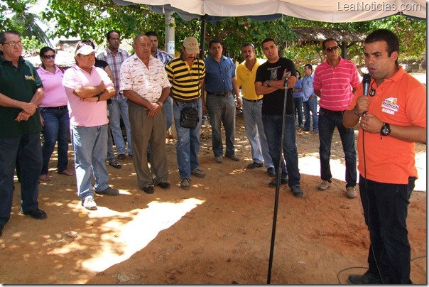 Alcaldía de Arismendi inaugura rehabilitación vial de Playa Guacuco