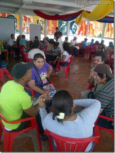 Comenzó el núcleo de formación hoy taller de comunicación popular por vive tv a los campamentos de pioneros Comenzó el núcleo de formación hoy taller de comunicación popular por vive tv a los campamentos de pioneros