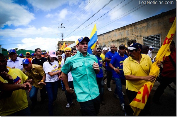 HCR_CAMINA_EN_EL_BARRIO_LA_UNIDAD_Y_LA_ESPERANZA_EN_SAN_FELIX_GS-9