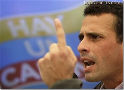 HENRIQUE-CAPRILES2-400x289