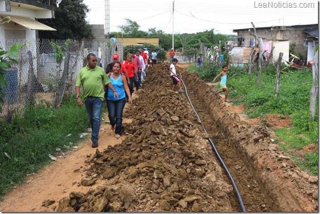 INSPECCION DE ACUEDUCTO EN NUEVO MILENIUM (2)