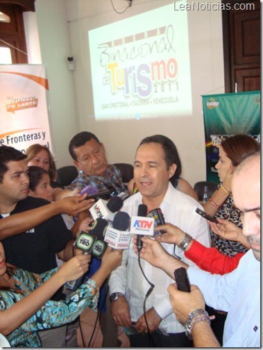Santiago Contreras presenta la Rueda Binacional en Cúcuta Colombia