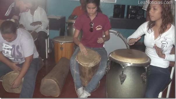 Taller de percusión en Escuela de Promotores Culturales