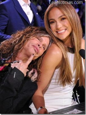 steven-tyler-jennifer-lopez_300x400_43