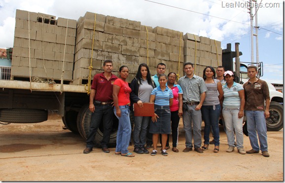 Gobernación entrega materiales de construcción a ocho familias en la parroquia Los Godos foto 1