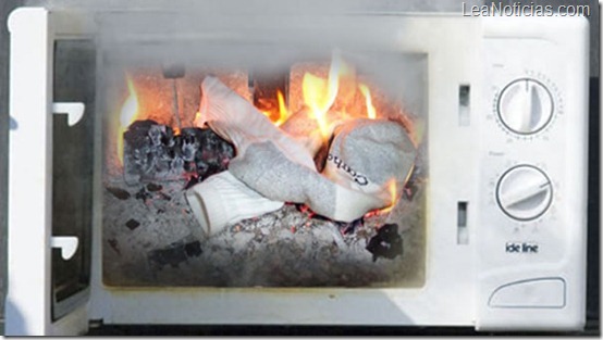 microondas-ropa-interior-incendio