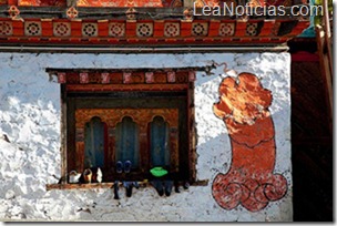 Many Bhutanese houses are adorned with rather graphic phalluses. They are a sign of protection