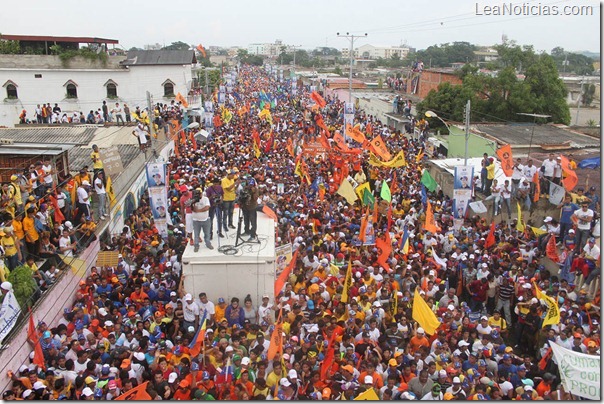 10CARAVANA POR EL PROGRESO EN LA CIUDAD DE CUMANA EDO. SUCRE_FOTO GUILLERMO SUAREZ