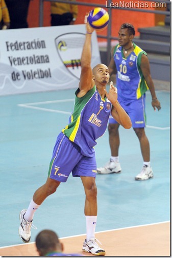 Superliga de Voleibol Venezolana. Huracanes de Guayana resive  Vikingos de Miranda
FOTO: Orlando Gómez