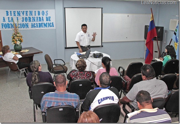 Taller de capacitación a coordinadores municipales foto 1