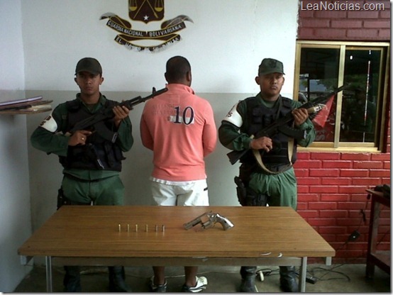 detenido con arma 6-9-12